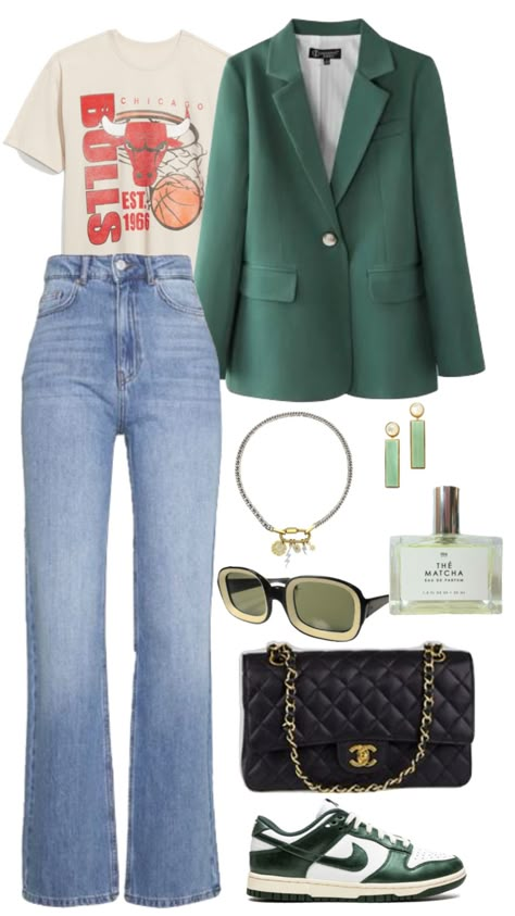 #blazer #green #nikedunks #nike #chicago #chicagobulls #chanel #businesscasual #style #fashion Green Blazer Outfit, Hm Fashion, Business Casual Outfits Winter, Blazer Verde, Outfits Con Jeans, Jeans Blazer, Outing Outfit, Outfit Primavera, A Group Of Friends