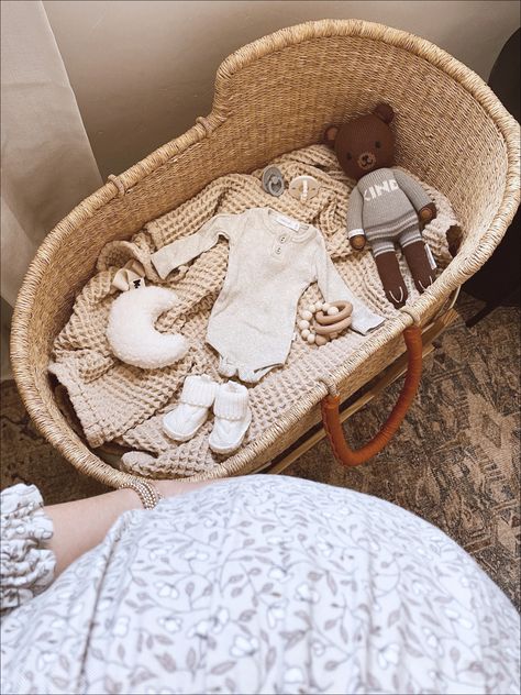 Baby Moses basket, bassinet, baby boy nursery Baby Boy Bassinet, Things For Baby, Moses Basket Baby, Bassinet Baby, Moses Basket Bassinet, Baby Bump Pictures, Pregnant Photo, Nursery Bassinet, Baby Moses