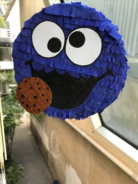 Piñata Making Ideas, Paper Mache Pinata Ideas, Easy Piñata Ideas, Pinata Diy Ideas, Cookie Monster Pinata, Cute Pinata Ideas, Pinata Ideas For Kids, Cookie Pinata, Pinatas Ideas