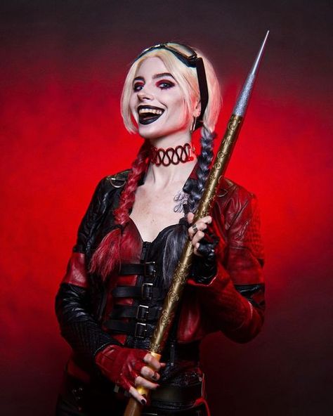 Harley Quinn Photoshoot, Dc Comics Cosplay, Harley Quinn Cosplay, Cosplay Makeup, Cosplay Dress, Margot Robbie, Image Macro, Costume Halloween, Harley Quinn