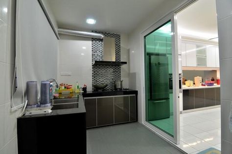 Twitter Wet Kitchen Design Malaysia Outdoor, Wet Kitchen Design Malaysia, Wet Kitchen Design, Wet Dry Kitchen, Kitchen Ideas Malaysia, Service Yard, Extension Kitchen, Wet Kitchen, Kitchen Sliding Doors