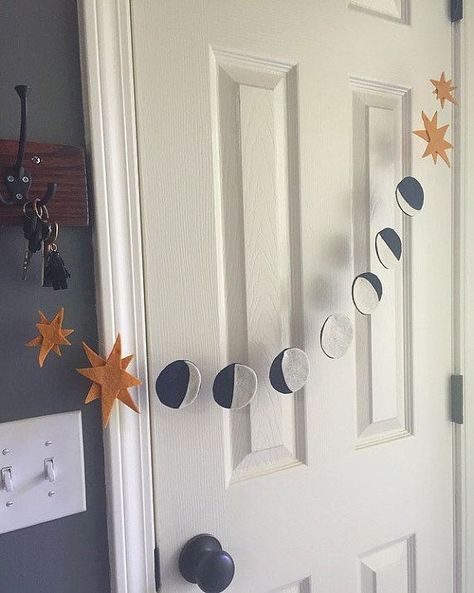 Astronomy Birthday, Different Phases Of The Moon, Zimmer Diy, Senior Thesis, The Phases Of The Moon, Easy Diy Room Decor, Space Astronomy, Star Garland, Phases Of The Moon