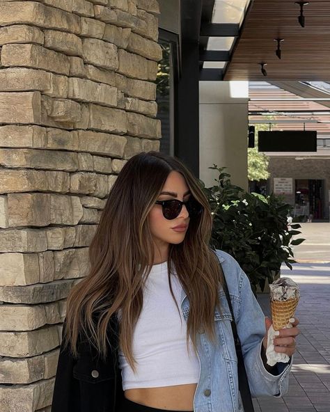 josi pellicano on Instagram: “treat yourself🍦” Josi Pellicano, Aesthetic Vogue, Fashion Hair, Brunette Hair, Mode Fashion, Treat Yourself, Hair Inspiration, Hair Makeup, Vogue