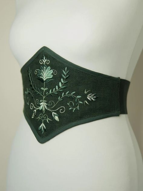 Ren Faire Embroidery, Diy Corset Belt, Fae Clothing, Linen Corset, Embroidered Corset, Fair Outfits, Ren Fair, Estilo Hippie, Corset Belt