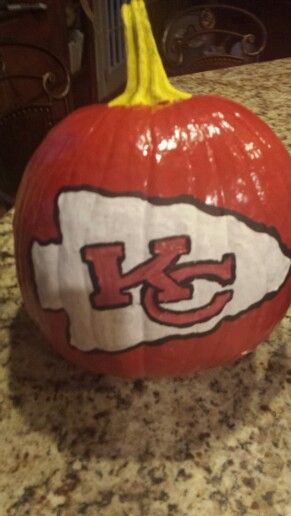 Kansas City Chiefs pumpkin #kcchiefs Kansas City Chiefs Pumpkin, Chiefs Pumpkin, Halloween Pumpkin Patch, November Crafts, Halloween Pumpkins Painted, Fall Fest, Football Birthday, Small Pumpkins, Birthday Halloween Party