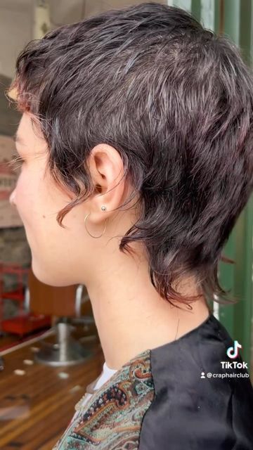 Chelsea Mullet, Chelsea Haircut, Christmas Presentation, Chelsea Cut, Easy Trendy Hairstyles, Ariel Hair, Shaved Hair Cuts, Hipster Hairstyles, Shaggy Short Hair