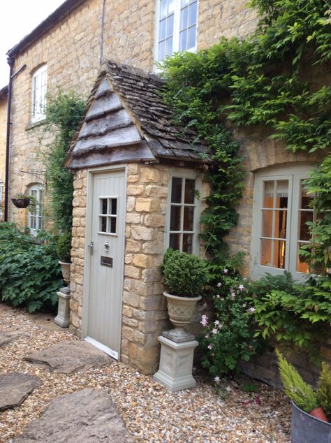 English Cottage Front Porch Ideas, Stone Cottage Porch, Cottage Entrance Exterior, Uk Cottage Exterior, Cottage Back Door, Cottage Entryway Exterior, Cottage Doors Front Entrance, English Cottage Front Door, English Country Cottage Exterior