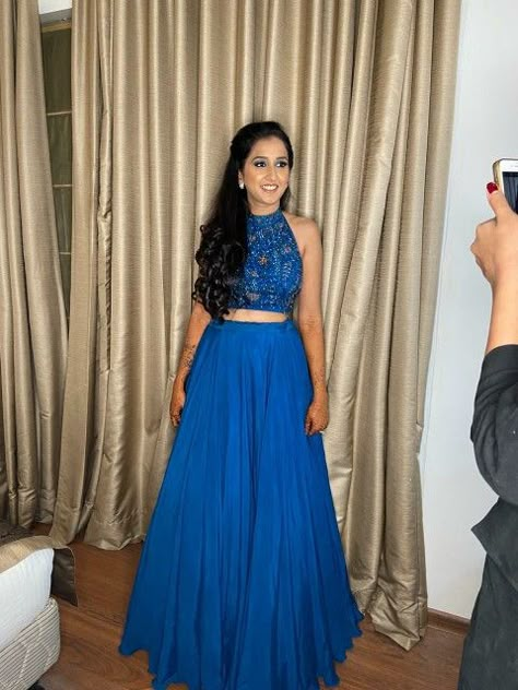 Halter neck blouse with detailed hand work and a full flaired skirt #mamta Gupta #tanvi couture Halter Lengha Blouse, Halter Neck Crop Top Indian, Halter Neck Dress Indian, Ethic Dress, Halter Neck Blouse Design, Halterneck Blouse, Kerala Dress, Long Skirt Top Designs, Halter Neck Blouse