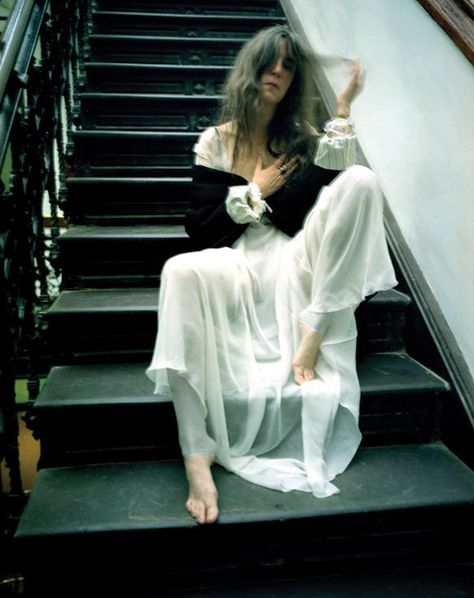 Where Did You Sleep Last Night, Chelsea Hotel, Juergen Teller, Robert Mapplethorpe, Patti Smith, Women In Music, 인물 사진, Style Icon, Style Icons