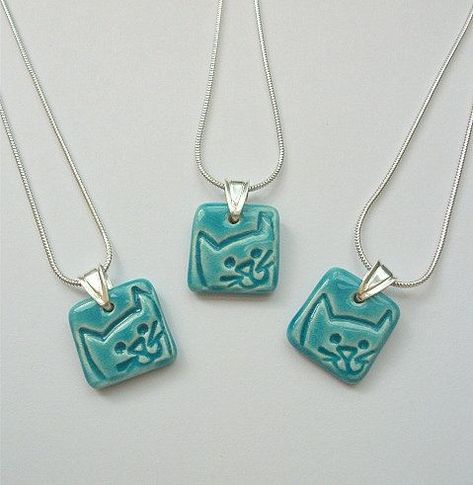 Clay Inspo, Cat Pendant Necklace, Tanah Liat, Ceramic Necklace, Ceramic Cat, Cat Pendant, Little Cat, Porcelain Jewelry, Clay Jewelry Diy