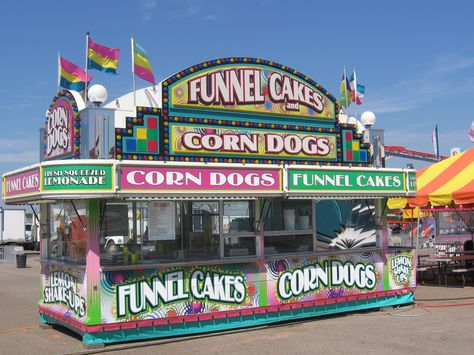 fair food - Carnival Concession Stand, Shed Bar Ideas, Concession Stand Food, Food Keto, Food Kiosk, Carnival Food, Fair Food, Food Stands, Baseball Birthday