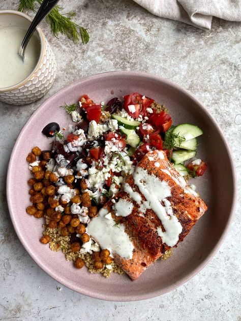 Mediterranean Salmon Bowl Salmon Hummus Bowl, Salmon And Hummus, Salmon Chickpea Bowl, Salmon Greek Bowl, Greek Salmon Bowl, Mediterranean Salmon Bowl, Mediterranean Salmon Dinner, Salmon Mediterranean Recipes, Mediterranean Salmon Recipes