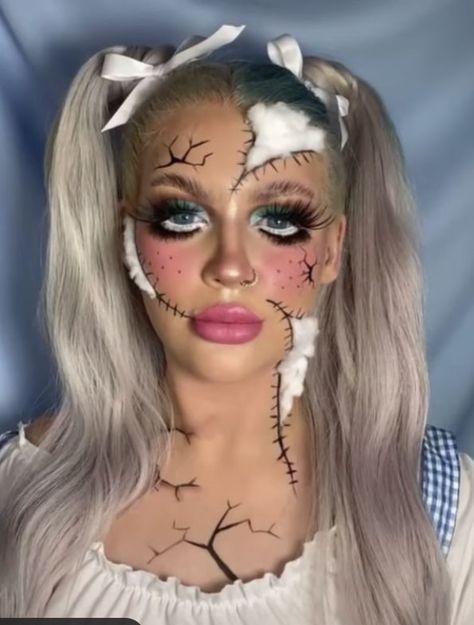 Scary Makeup Ideas Easy, Doll Makeup Halloween Scary, Deadly Doll Makeup, Doll Halloween Makeup Creepy, Haunted Doll Costume Makeup, Scary Doll Halloween Makeup, Doll Face Makeup Halloween, Killer Doll Makeup, Doll Face Paint Halloween