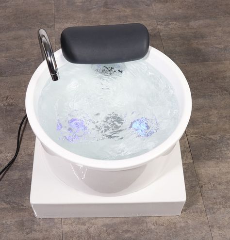 No Plumbing Pedicure Chair, Portable Pedicure Station Ideas, Nail Salon Pedicure Station, Rv Nail Salon, Pedicure Chair Ideas No Plumbing, No Plumbing Pedicure Station, Ikea Nail Salon Ideas, Salon Pedicure Station Ideas, Pedicure Chair Ideas Small Spaces