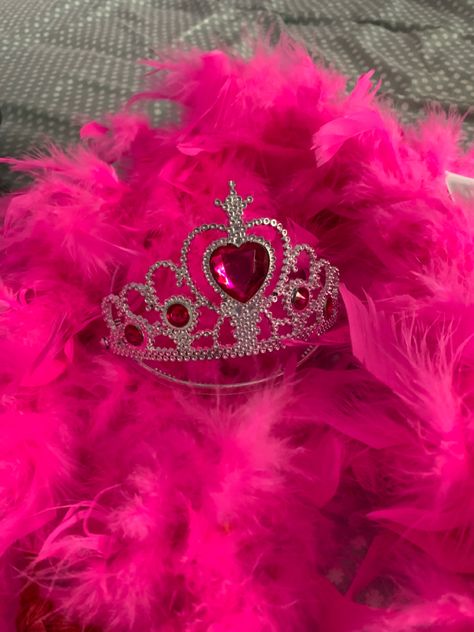 Pink Feather Aesthetic, Sweet 16 Inspo, Disco Theme Party, Pink Sweet 16, Sweet 16 Photos, Sweet Sixteen Birthday Party Ideas, 16th Birthday Card, Sweet 16 Decorations, Disco Theme