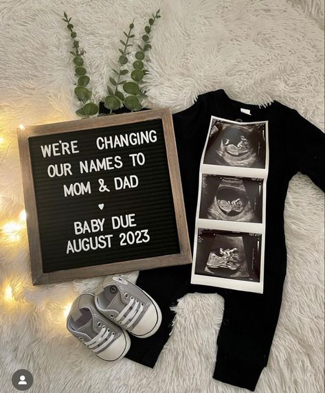 Baby Accouncement, First Pregnancy Announcements, Creative Baby Announcements, Baby Surprise Announcement, Pregnancy Announcement Pictures, Pregnancy Announcement To Parents, Surprise Pregnancy Announcement, Fun Pregnancy Announcement, Baby Announcement To Husband