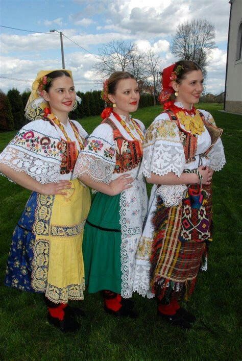 Croatian Traditional Clothing, Croatian Culture, Croatian Style, European Clothing, Costumes Around The World, World Thinking Day, European Outfit, Folk Clothing, National Dress