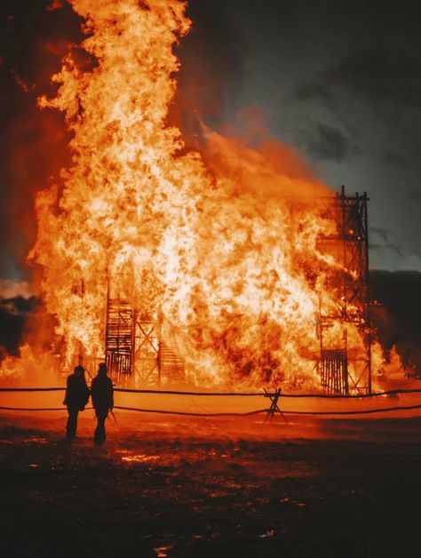 Building On Fire, Fire Aesthetic, Fire Inside, Fire Damage, Fossil Fuels, Sky Photos, Photos Hd, Red Sky, Emergency Fund