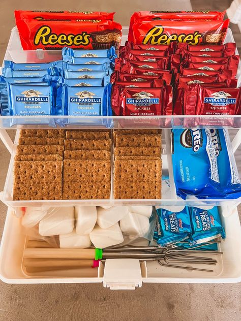 Tackle box filled with S'mores essentials. Chocolate Graham Cracker Cookies, Tackle Box Gift, Smores Snacks, S'mores Box, Backyard Campout, Camping Theme Birthday, Healthy Travel Snacks, Camping With Toddlers, Camping Snacks