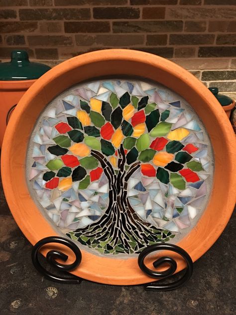 Tree Of Life Mosaic Ideas, Mosaic Trees Pattern, Mosaic Tree Of Life, Mosaicos Ideas, Bee Bath, Mosaic Art Diy, Mosaic Art Projects, Mosaic Pictures, Mosaic Projects