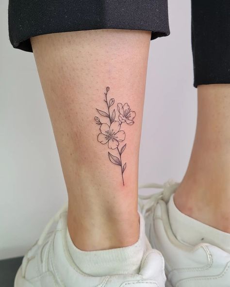 Bittersweet Flower Tattoo, Places For Flower Tattoo, Individual Flower Tattoo, Tattoo Placement Ideas Flowers, Growth Flower Tattoo, Flower Bunches Tattoo, Pieces Flower Tattoo, Small Flower Tattoo On Back, Simple Flower Forearm Tattoo