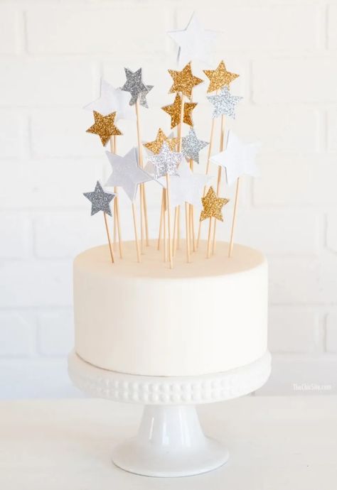 Diy Wedding Cake Topper, Budget Wedding Cake, Halloween Torte, Diy Wedding Food, Star Cake, Diy Wedding Cake, Rachel Hollis, Diy Cake Topper, Glitter Cake