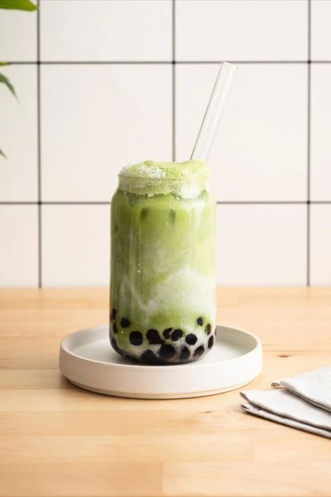 Wow these looks great😊👏 Homemade Boba Tea, Mango Bubble Tea, Matcha Mango, Homemade Boba, Bubble Tea At Home, Matcha Drink Recipes, Matcha Bubble Tea, Tea With Milk, Bubble Tea Recipe