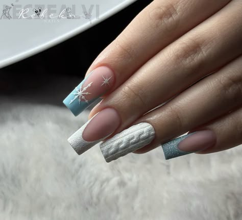 #christmas #christmasnails #nails #nailart #naildesign #nailideas #nailartideas #xmasvibes #bluenails Winter Color Nail Designs, Square Nail Designs Winter, Winter Season Nails, Cute Winter Nail Designs, Short Christmas Nails, Nails For 2023, Christmas Nails Designs, Almond Acrylic Nails Designs, Glitter Highlighter