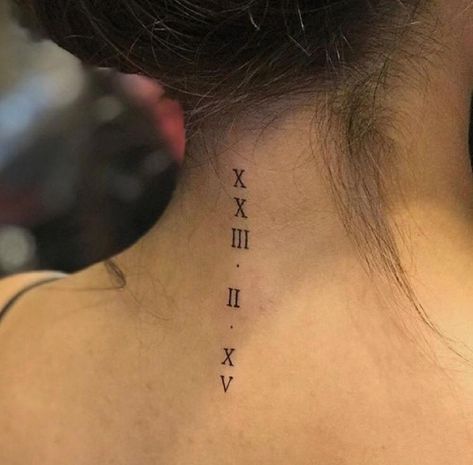 Back Of Neck Tattoos For Women, Small Neck Tattoos, Tato Minimal, Date Tattoos, Neck Tattoos Women, Back Of Neck Tattoo, Back Tattoo Women, Tattoo Feminina, Discreet Tattoos