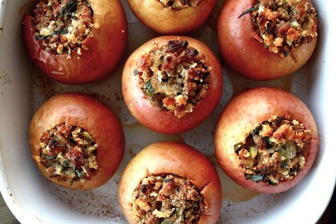 Baked Apples with Savory Pork Stuffing Savory Baked Apples, Pork Stuffing, Stuffed Apples, Quick Salads, Sweet Italian Sausage, Fall Recipe, Green Apples, Baked Pork, Thanksgiving Side