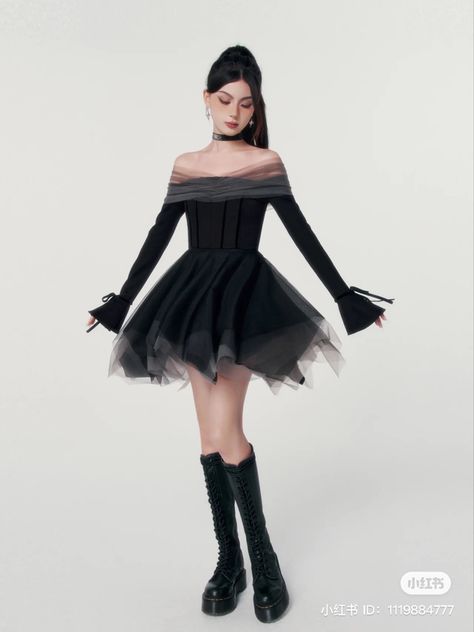 Star Dress Outfit, Black Swan Outfit, Swan Costume, Black Swan Costume, Ballerina Outfit, Preformance Outfits, Fancy Blouses, Gowns Of Elegance, Fairy Dress