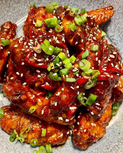 Korean Bbq Wings, Wings Air Fryer, Korean Bbq Sauce, Baked Wings, Bbq Chicken Wings, Bbq Wings, Spicy Korean, Wing Sauce, Korean Bbq