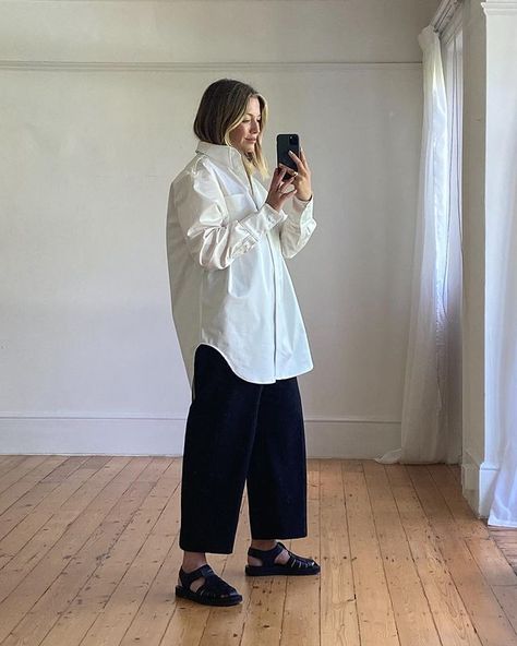 Alexis Foreman (@alexisforeman) • Instagram photos and videos Post Baby Outfit, Alexis Foreman, Uniqlo Women Outfit, Uniqlo Outfit, Fancy Fits, Europe Style, Midsize Fashion, Desi Fashion Casual, Thrifted Outfits