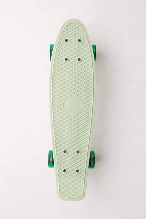 Penny Board Design, Board Skateboard, Longboard Design, Skateboard Aesthetic, Penny Skateboard, Penny Board, Longboard Decks, Surf Vibes, Cool Skateboards