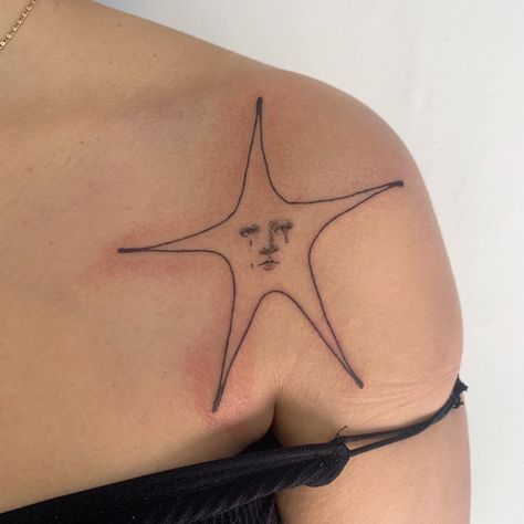 star tattoo on the shoulder/ chest 3d Star Tattoo, Star Face Tattoo, Small Face Tattoos, Earthy Tattoos, Taboo Tattoo, Brain Tattoo, Star Face, Light Tattoo, Tattoo Now