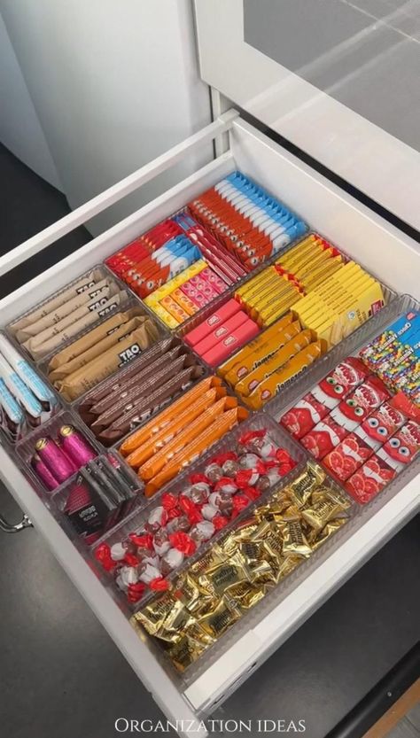 Looking for ways to tidy organize your snack drawer in a more satisfying way? Then this idea is important to you. Organize your snack drawer tidy with these storage bins. [ Credit always goes to respective owner ] #organizewithme #snacksdrawerideas #snacksorganization #organizationhacks #organizationideas Snack Drawer, House Pantry, Snack Station, Hangout Room, Cleaning Inspiration, Snack Organizer, Minimalist Kitchen Design, Kitchen Organisation, Kitchen Drawer Organization