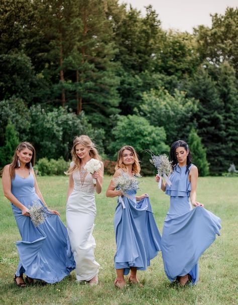 Three Bridesmaids, Bridesmaids Green, Bridesmaids Blue, Ceremony Arch Decor, Photo Bride, Beautiful Wedding Shoes, Wedding Ceremony Arch, Wedding 2025, Wedding Clipart