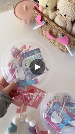 1M views · 69K reactions | diy plate lollipops 💕🍭 an easy and cuuuute way to gift something sweet to classmates, friends or neighbors for valentines! all you need are clear 7in plates, dowels, little bit of hot glue (just on each corner will work) candy and ribbon! printables from @threadmama_story + garland @pearlandjane save and share! 🫶🏻 #galentine #galentinegift #diyvalentines #giftideas #easygift #diy #craft #craftsforkids #valentine | Deborah Trette | Frankie Valli · Grease Lollipop Plates Valentines For Kids, Unique Valentines Kids, Easy Holiday Gifts, Lollipops Diy, Suckers Candy, Big Lollipops, Valentine's Diy, Simple Holiday Gifts, Valentines Day Baskets