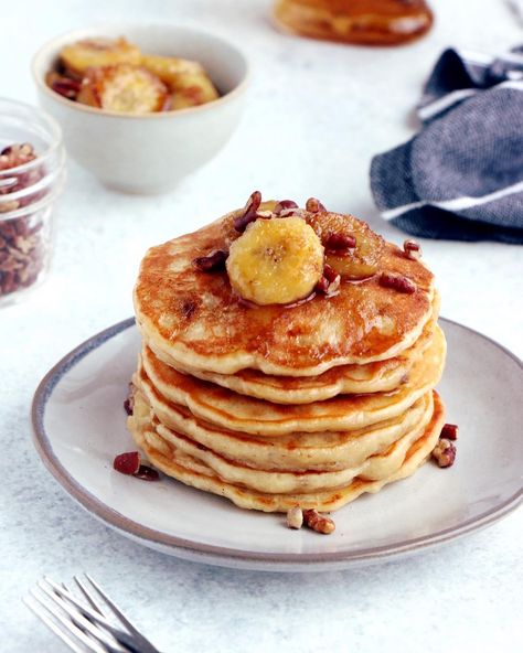 Fluffy Greek Yogurt Blueberry Pancakes | Del's cooking twist Pancake Banane, Pancake Dippers, Fluffy Banana Pancakes, Banana Pancake Recipe, Easy Banana Pancakes, Fluffy Pancake Recipe, Banana Pancake, Banana Pancakes Recipe, American Pancakes