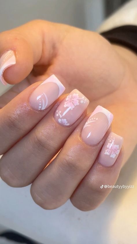 Nails Summer Aesthetic, Holiday Acrylic Nails, Girly Acrylic, Aesthetic Clean, Simple Gel Nails, Summery Nails, Simple Acrylic Nails, Girly Acrylic Nails, Acrylic Nails Designs