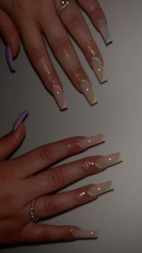 Gel X Nail Designs Ombre, Simple Colored Nails, Nails Inspiration Vacation, Coffin Gel X Nail Designs, Nails Acrylic Vacation, Med Length Nails, Nail Designs Square Shape, Vaycay Nails, Coffin Shape Nails Designs