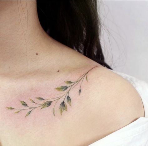 Watercolor Leaf Tattoo, Ivy Collar Bone Tattoo, Clavicle Tattoos For Women, Classy Tattoos For Women, Clavicle Tattoo, Earthy Tattoos, Leaves Tattoo, Leaf Tattoo, Bone Tattoos