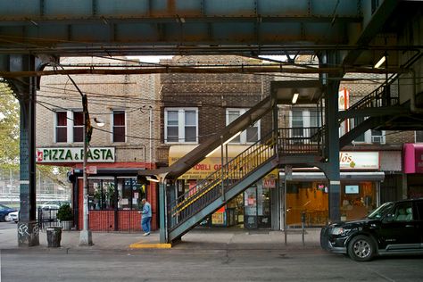 New Utrecht Avenue at 17th Avenue, Bensonhurst, Brooklyn. NYC 90s Brooklyn Aesthetic, 1980s Brooklyn, Nyc 1990s, Brooklyn Buildings, Bensonhurst Brooklyn, Brooklyn Aesthetic, Brooklyn Image, Nyc Streets, Brooklyn Street