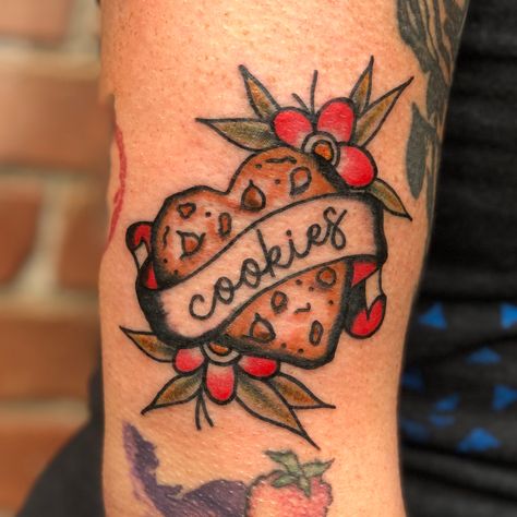 American Traditional Date Tattoo, Milk And Cookie Tattoo, Traditional Cupcake Tattoo, Chocolate Chip Cookie Tattoo, American Traditional Name Tattoo, American Traditional Food Tattoo, Cow Tattoo Traditional, Traditional Christmas Tattoo, Cookie Tattoo Ideas