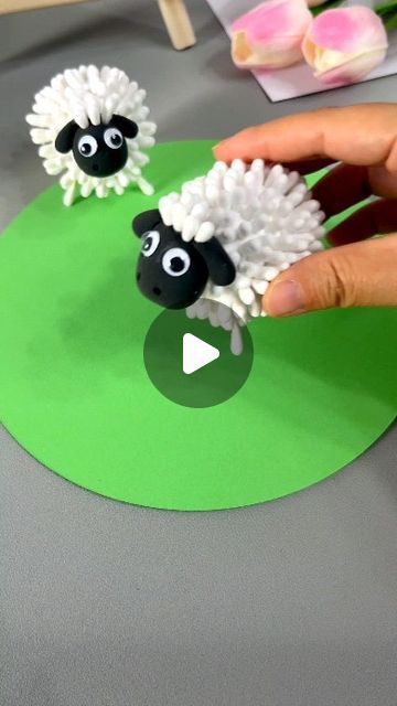 Natural Art For Kids, Take Aways For Kids Craft, Sheep Art For Kids, Easy Crafts For Preschoolers Simple, Cotton Swab Crafts, Homemade Toys For Toddlers, Animal Crafts For Kids Easy, Diy Sheep Craft, Sheep Paper Craft