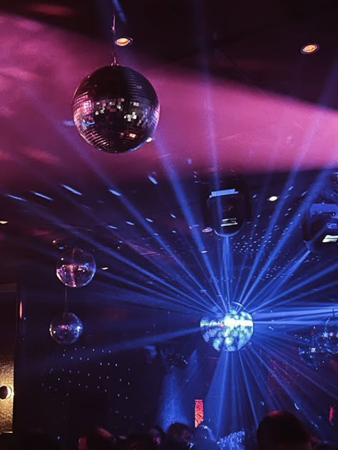 80s Disco Party Aesthetic, Disco Dancing Aesthetic, Disco Night Aesthetic, Disco Club Nightclub, 2010s Club Aesthetic, Dancing Club Aesthetic, Nyc Club Aesthetic, Hedonistic Disco, Disco Lights Aesthetic