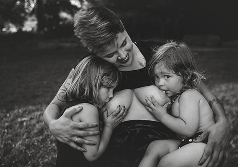 Best Breastfeeding Photography Breastfeeding Photoshoot Ideas At Home, Breastfeeding Aesthetic, Breastfeeding Photoshoot Ideas, Extended Breastfeeding, Doula Services, Birth Photographer, Postpartum Body, Lactation Consultant, Motherhood Journey