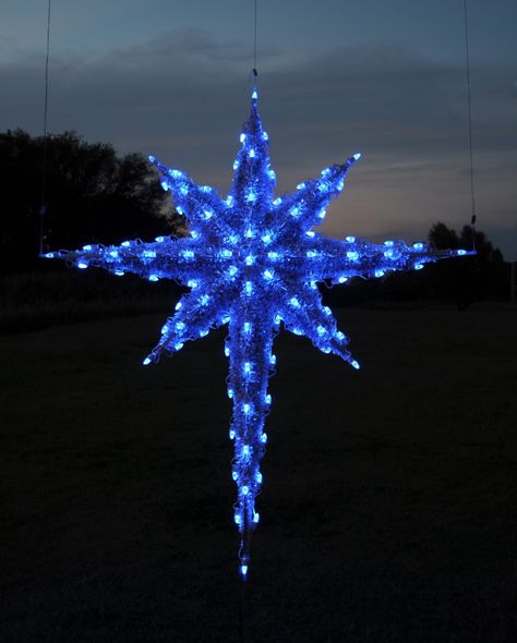 A Large Collection of Outdoor Christmas Light Displays Christmas Star Lights Outdoor, Outdoor Christmas Light Displays, Outdoor Christmas Decorations Lights, Blue Christmas Lights, Bethlehem Star, Star Christmas Lights, Moravian Star, Reindeer Lights, Best Christmas Lights