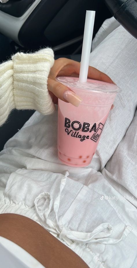 Strawberry boba, bubble tea, aesthetic, drinks, cold drinks, boba village, boba, popping bubbles, tapioca, tea Boba Popping, Bubble Tea Aesthetic, Strawberry Boba, Popping Bubbles, Boba Bubble Tea, Aesthetic Drinks, Bath Aesthetic, Tea Aesthetic, Bubble Tea Shop