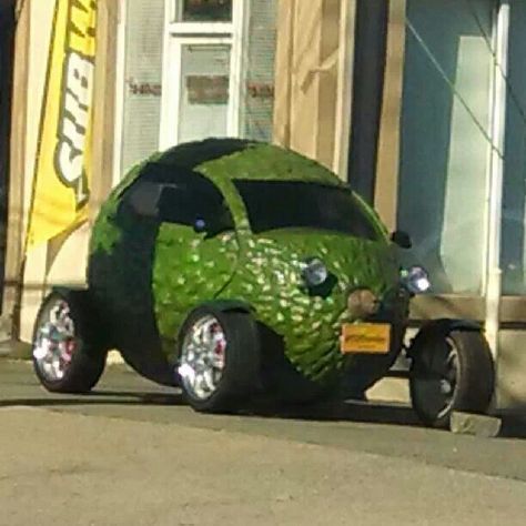 Pea Car, Funny Vehicles, Weird Cars Body Kits, Weird Cars Hilarious, Alto Car, Orange Car, Strange Cars, Hot Wheels Garage, Cars Characters